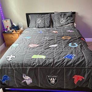 Pottery Barn Teen NFL Logo Comforter Set - Black and Gray